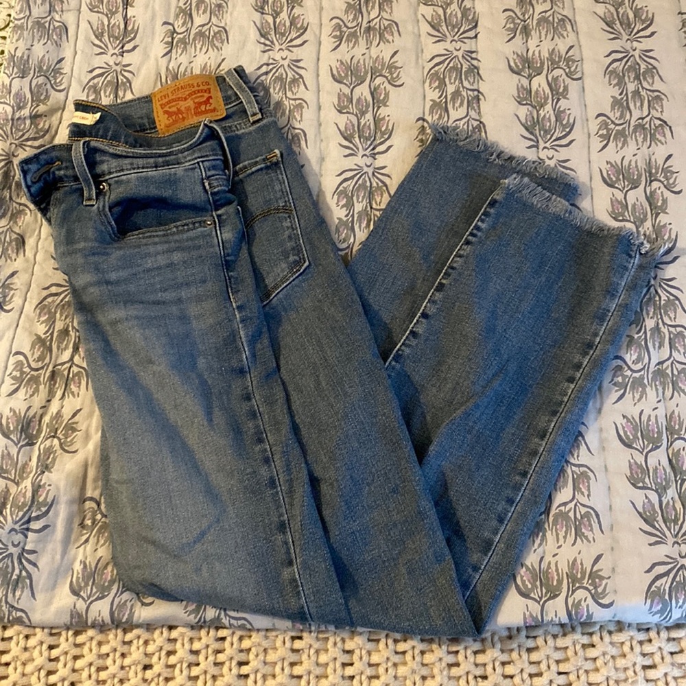 LEVI JEANS